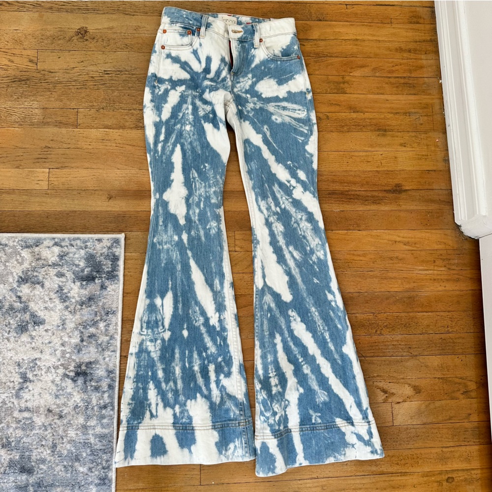 Alice and Olivia jeans